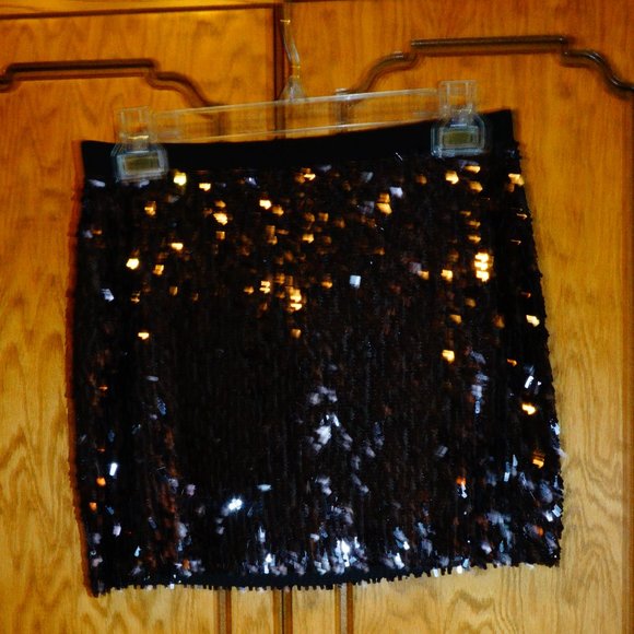 Bundle 6 for $30**NWT Express Sequenced Mini Skirt - Picture 1 of 7